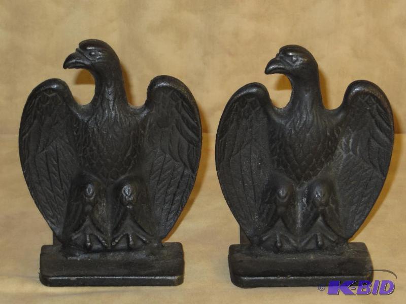 lot 10 image: Vintage, Cast Iron Book Ends - EAGLES
