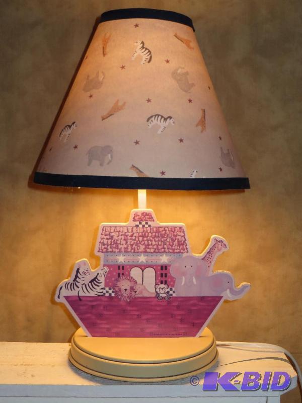 lot 112 image: Noahs Ark Lamp