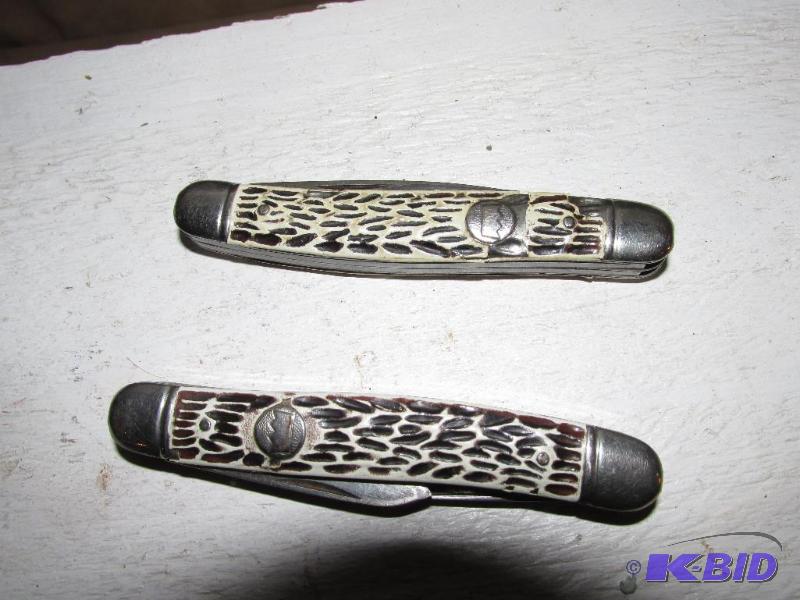 lot 133 image: Two Pocket Knives with Two Blades ea.