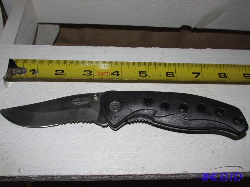 lot 147 image: Single Blade Pocket Knife with Belt Clip