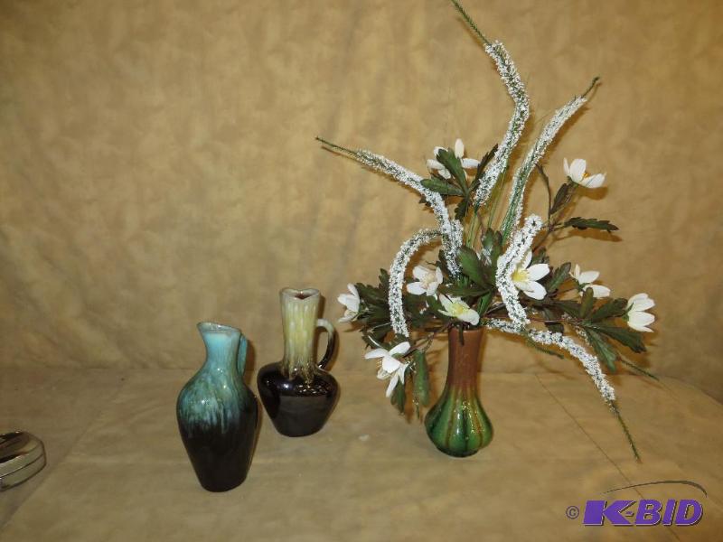 lot 15 image: 2 Frankoma Vases, (1) with Heart top 1 Hosley Vase wtih Floral