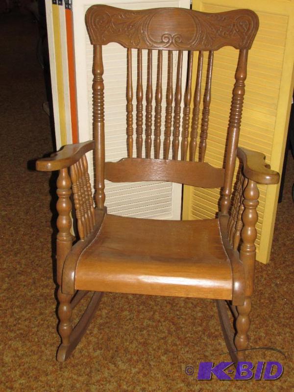 lot 183 image: VINTAGE ROCKER - IN GREAT SHAPE