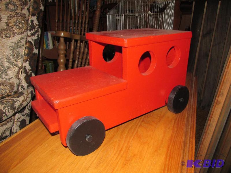 lot 187 image: RED WOOD TRUCK