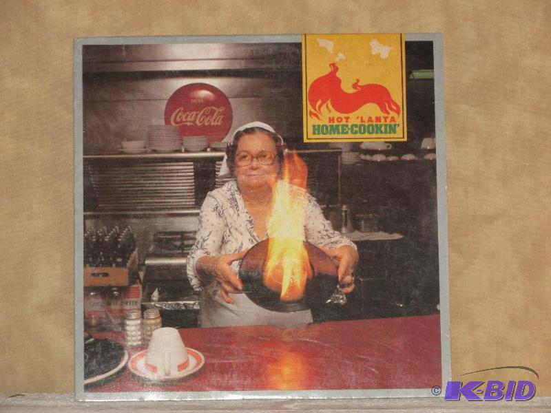 lot 196 image: Vintage COCA COLA ALBUM HOT LANTA Home Cookin