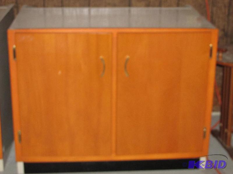 lot 206 image: #2 of 2 Identical Storage Cabinets