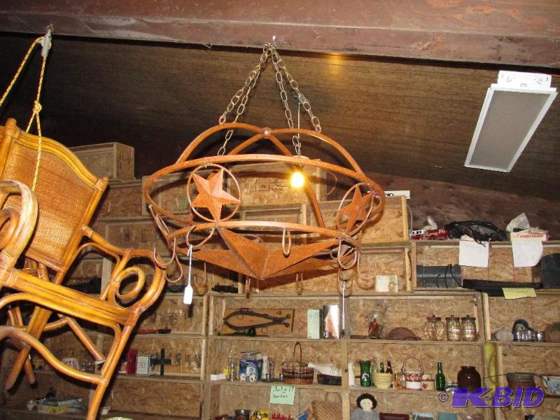 lot 234 image: Metal Round Pot Hanger