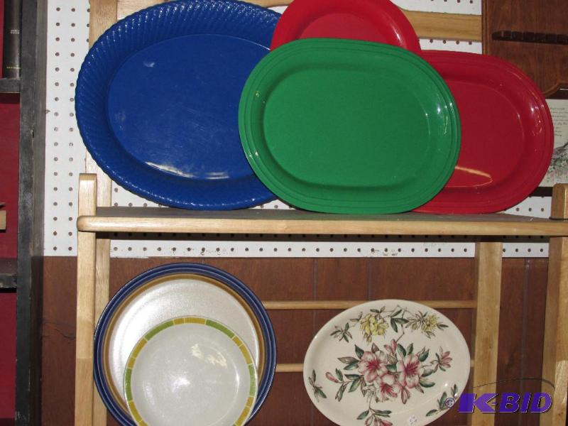 lot 262 image: 7 Platters - 4 Plastic, 3 Ceramic (Stone Ware)