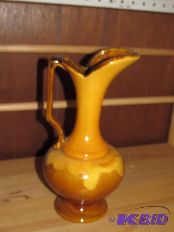 lot 264 image: VINTAGE HAEGER PitcherPlanter