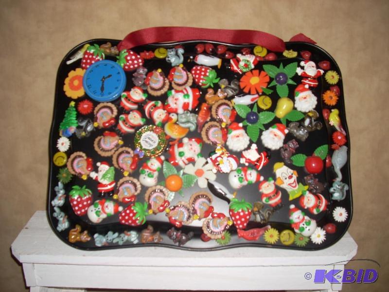 lot 287 image: Bunch of Refrigerator Magnets