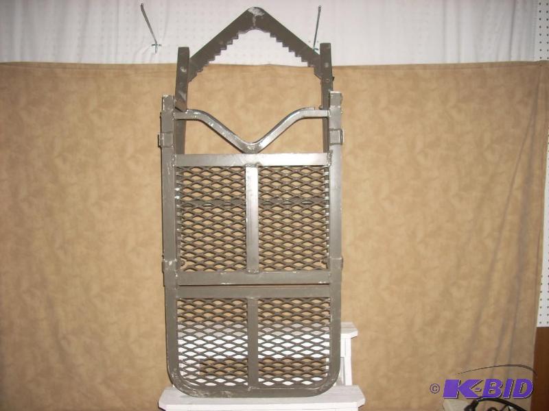 lot 294 image: Tree Stand