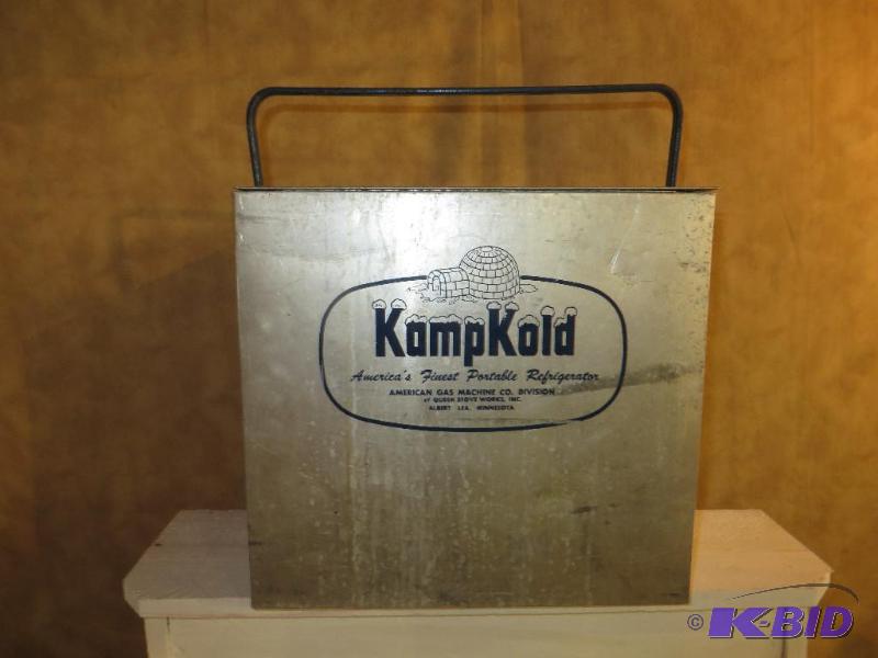 lot 39 image: VINTAGE ---- KAMPKOLD ---- ICE CHEST