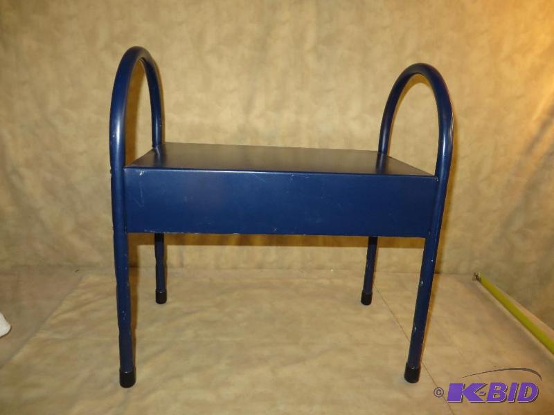 lot 54 image: Great ShelfStoolBench