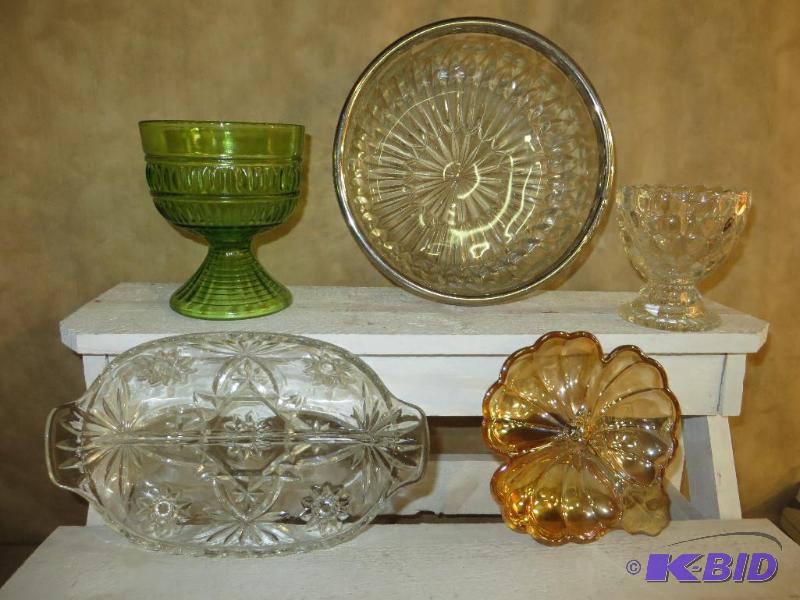 lot 94 image: Selection of Bowls and Serving Dishes