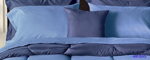 lot 15 image: 2 Microfiber King Accessory Sets