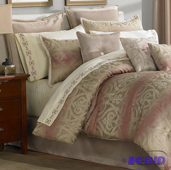 lot 42 image: McLeland Design Full 16pc Bed Set