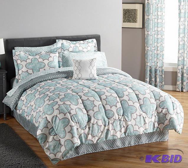 lot 44 image: MyHome Zora Full Comforter Set