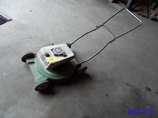 lot 14 image: Craftsman 20" Mower, Worked When Last Us...