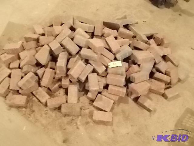lot 38 image: Asstd Bricks...
