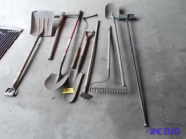 lot 39 image: Asstd Tools...