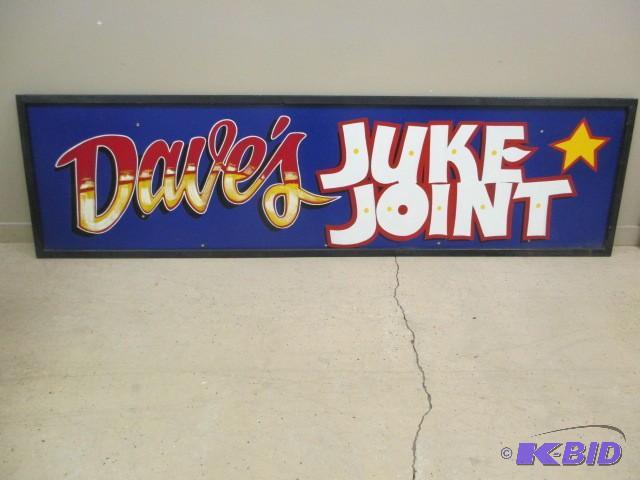 Famous Daves collectible