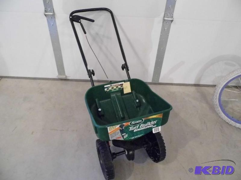 Scotts Turfbuilder Spreader