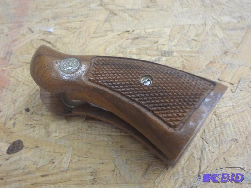 Pair Of Smith &amp Wesson Pistol Grips...