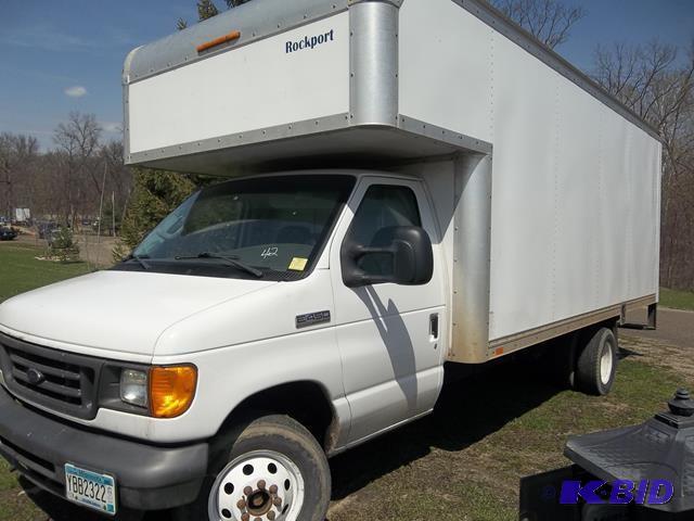 2006 Ford E450 Super Duty Diesel Cargo Truck