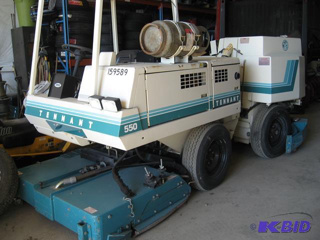 2005 Tennant 550 Sweeper