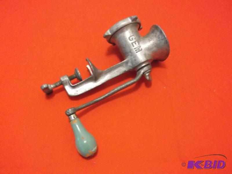Vintage GEM 115 Meat grinder appears in great...