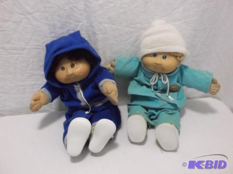 Cabbage Patch Kids both appear in good condit...