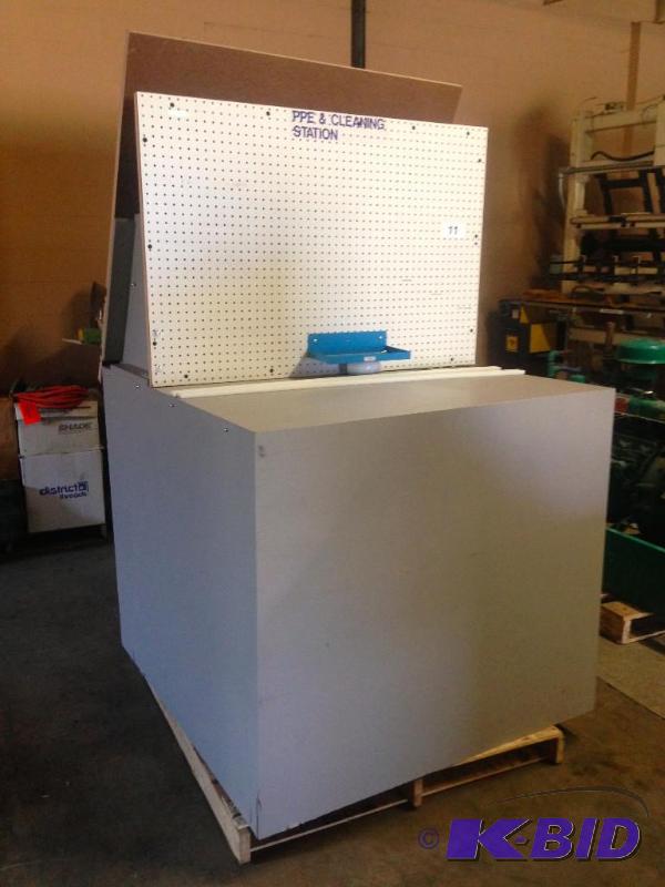 lot 11 image: Large blueprint  plan workstation....