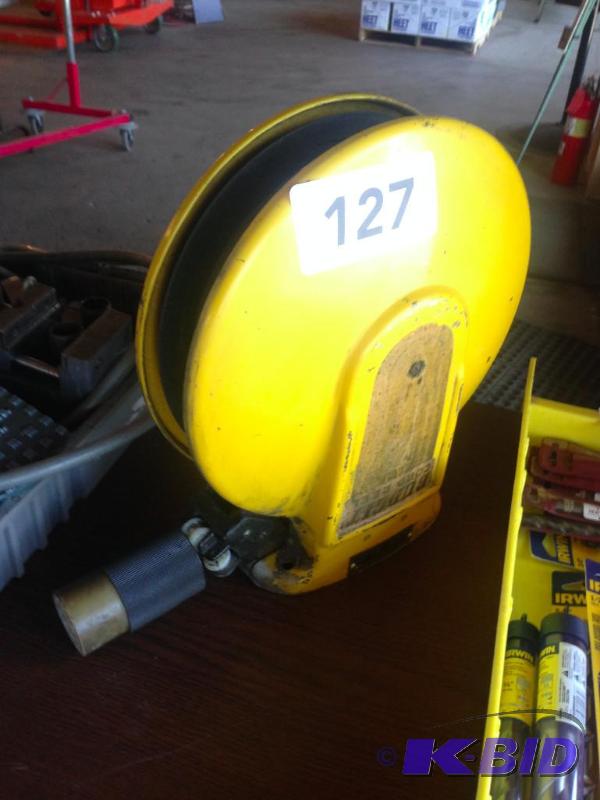 lot 127 image: Electrical cord reel....