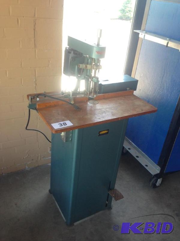 lot 38 image: Spinnit Paper Drill....