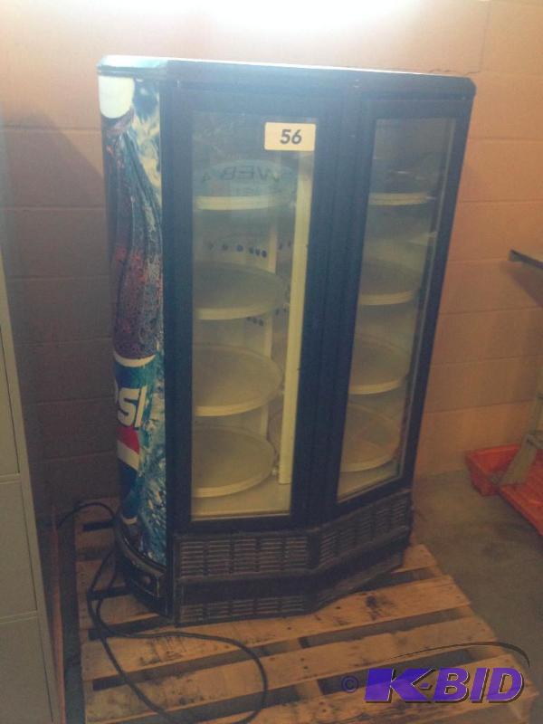 lot 56 image: 8 tray display refrigerator....