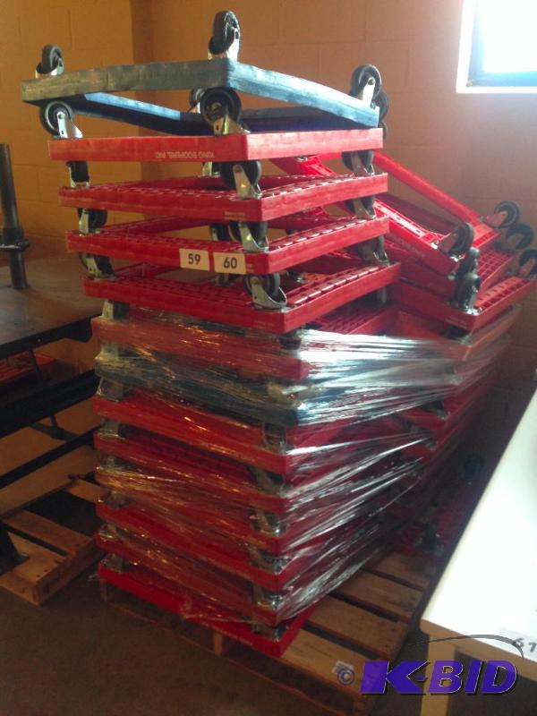 lot 59 image: Lot of 10 plastic 4-wheel carts. First-come f...