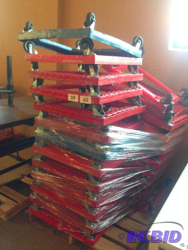 lot 60 image: Lot of 10 plastic 4-wheel carts. First-come f...