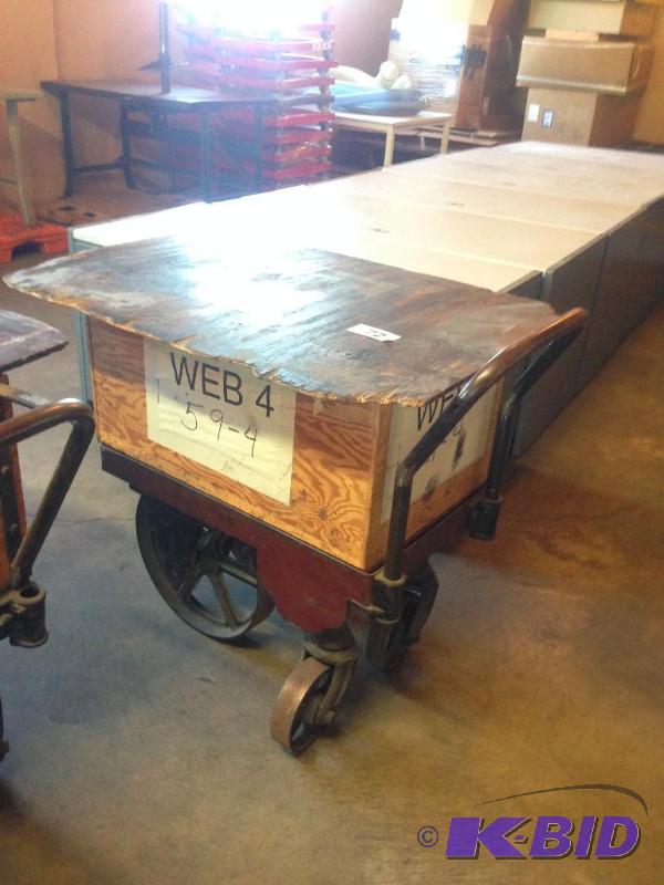 lot 72 image: Small Nutting warehouse cart....