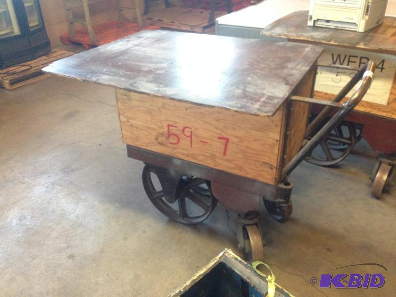 lot 73 image: Small Nutting warehouse cart....