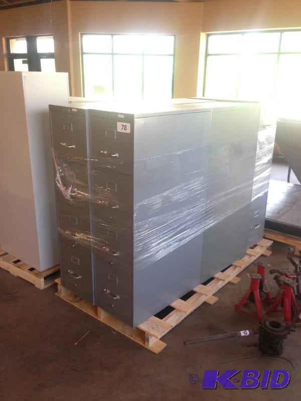 lot 78 image: Lot of 5 4-drawer metal filing cabinets....