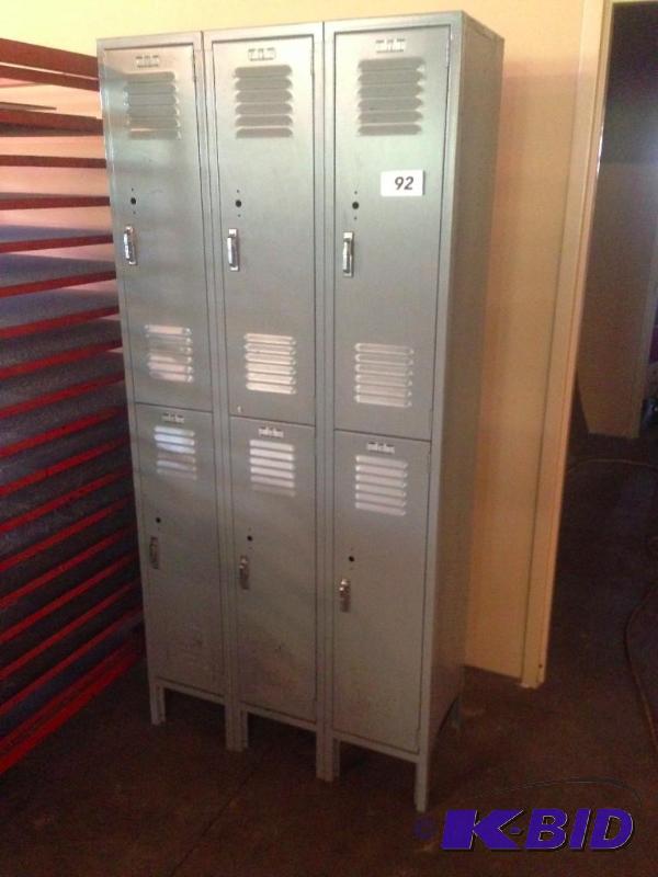 lot 92 image: 6 locker unit....