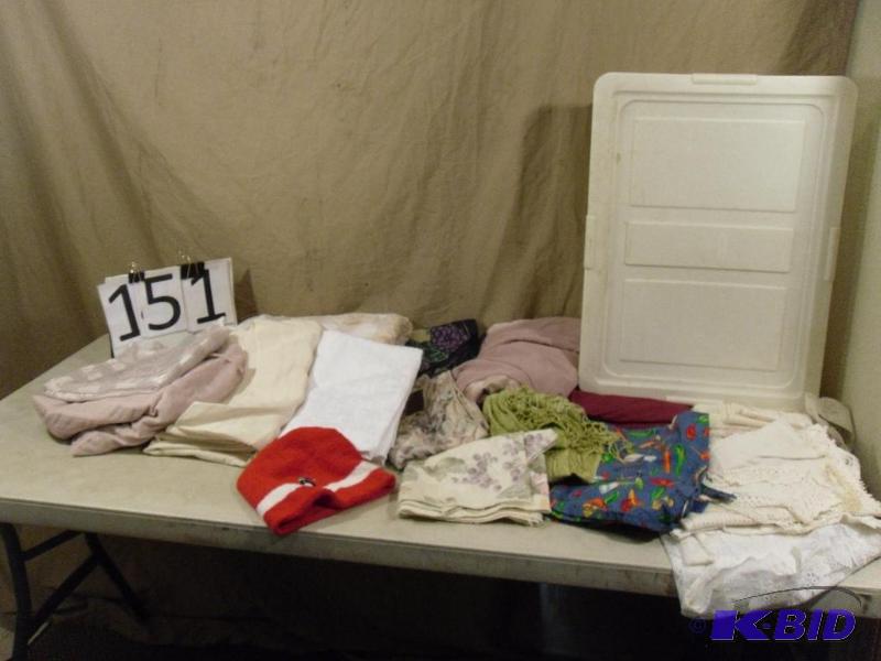 lot 151 image: Doilies, Sheets, Curtains, Apron, Table Runne...