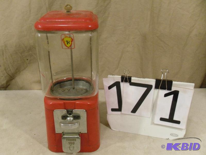 lot 171 image: OLD Oak MFG 1 Cent Gumball Machine. Has Key. ...