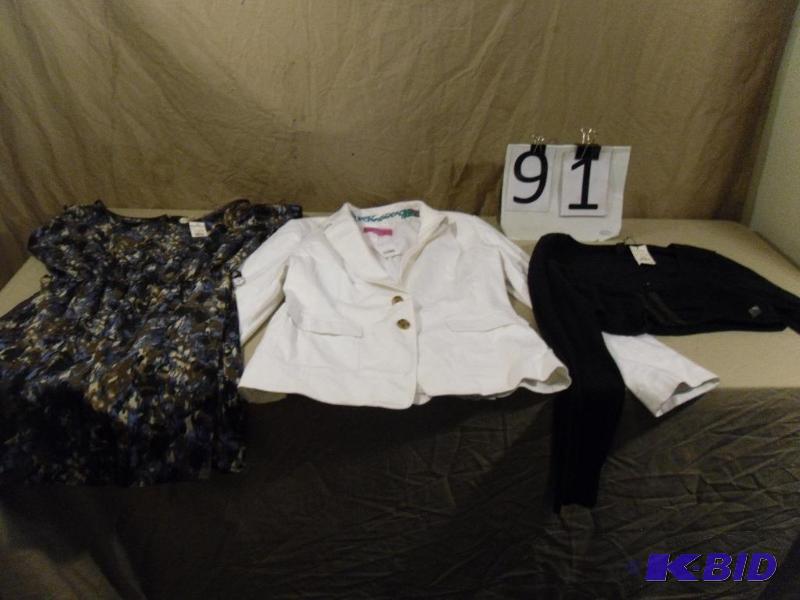 lot 91 image: New Womens Size Large Clothing. $130 Banana R...