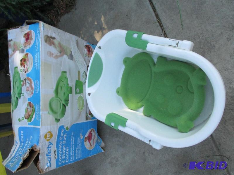 lot 100 image: Safety 1st complete care 4 stage bath center...
