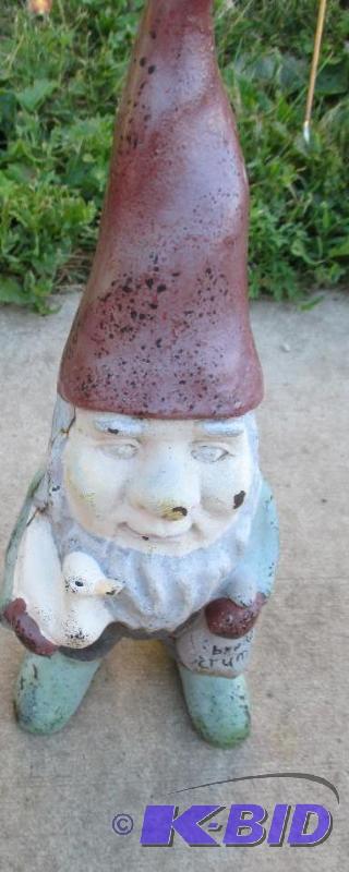 lot 118 image: garden nome...