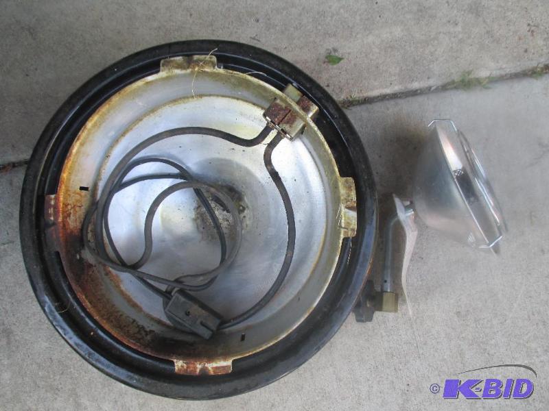 lot 142 image: Sunflower heater and Rival crock grill...