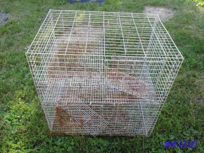 lot 38 image: two story chinchillaferrat small animal cag...