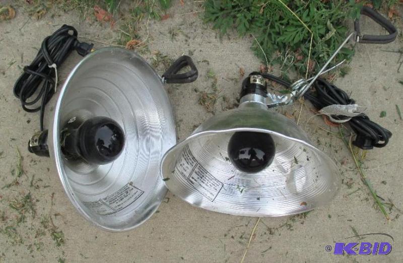 lot 69 image: set of incubater lights...
