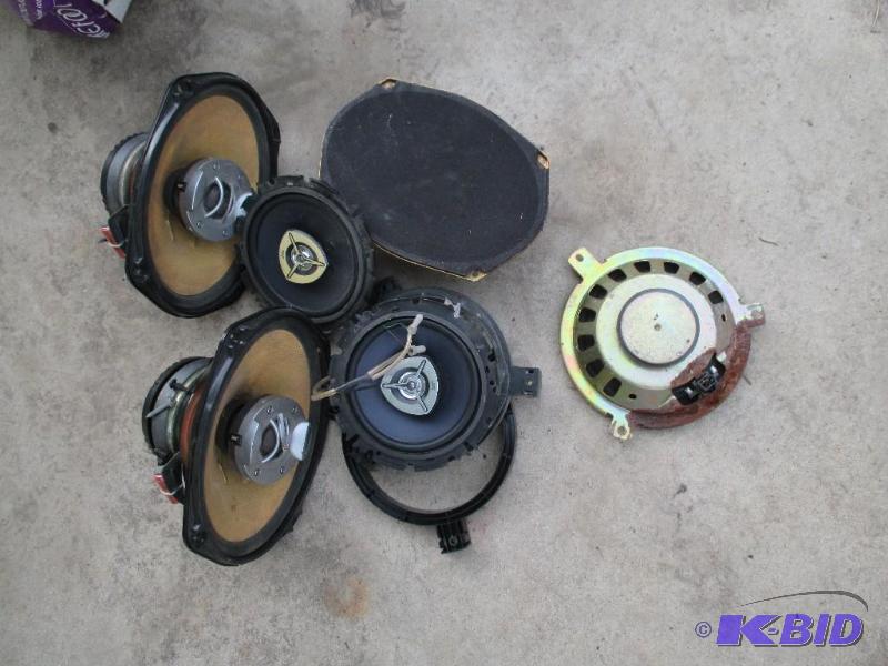 lot 70 image: car stero parts...