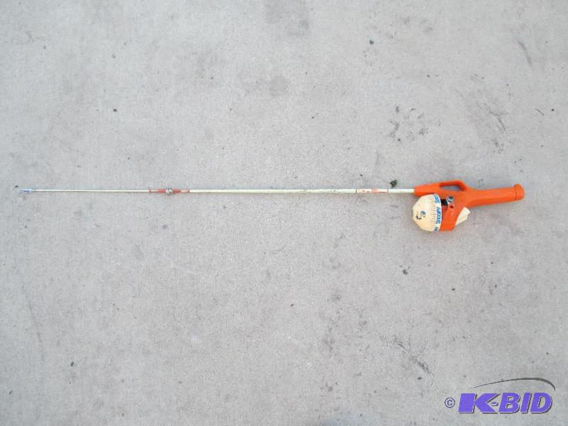 lot 87 image: Snoopy kid fishing pole...